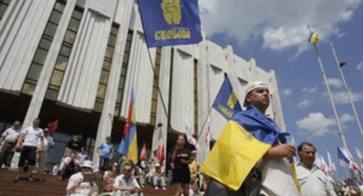 Источник в ПР: Янукович подпишет закон о языках до 20 августа