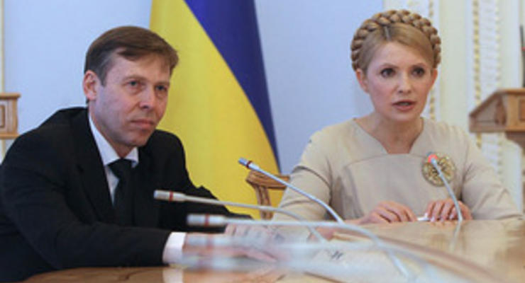Соболев объяснил, что Тимошенко может попасть в Раду и после выборов