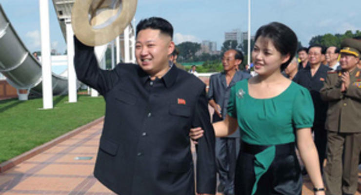 СМИ: Жена Ким Чен Уна посещала Южную Корею в качестве чирлидера