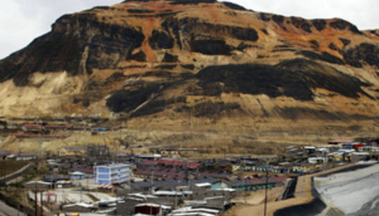 В Грузии туристы попали под камнепад