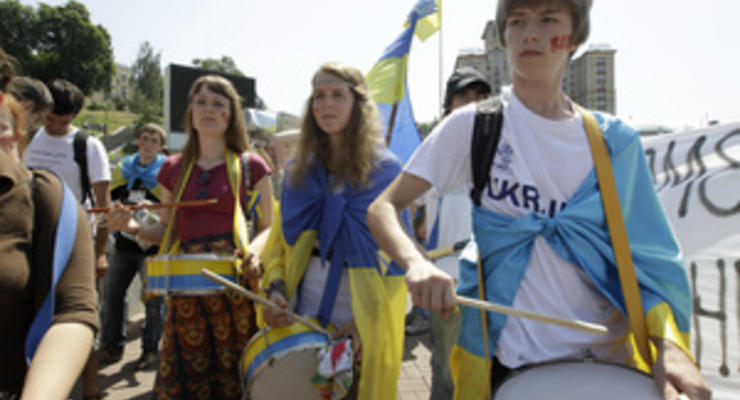 Комиссия по защите морали требует от Януковича ветировать языковой закон