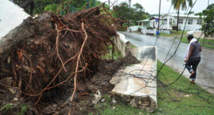 Тропический шторм угрожает Барбадосу и Подветренным островам