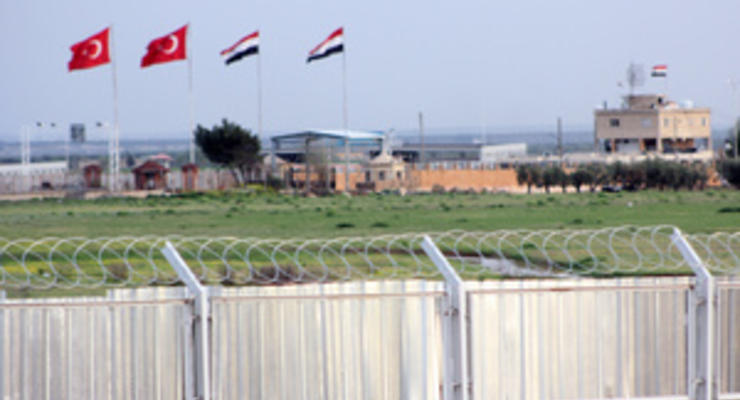 Турция проводит танковые учения на границе с Сирией
