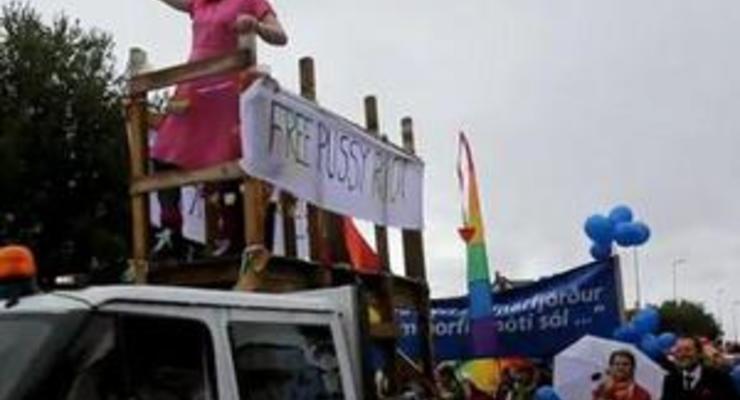 Мэр Рейкьявика выступил на гей-параде в образе участницы Pussy Riot