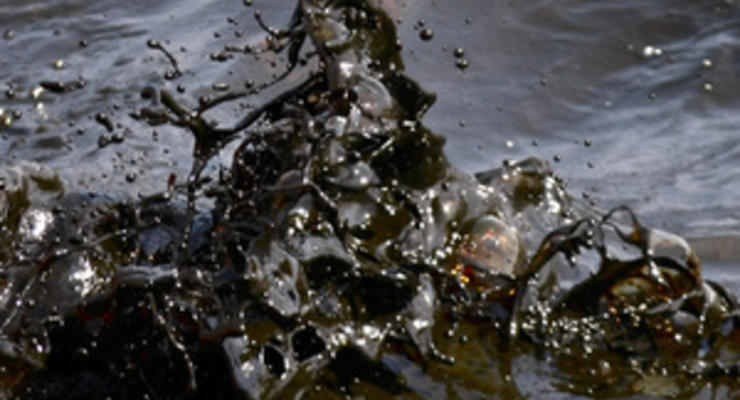 В Ивано-Франковской области из-за разгерметизации нефтепровода загрязнилась река