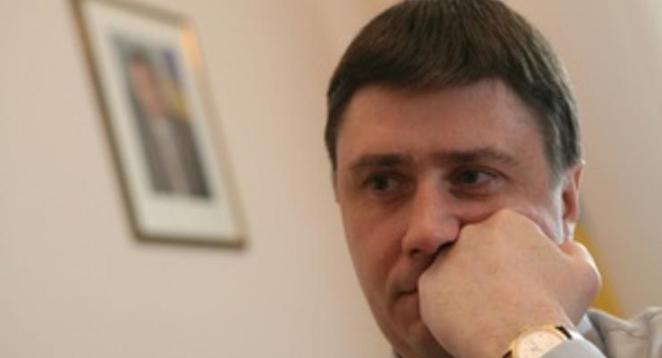 Кириленко о языковом законе: Янукович привык толкать, пробивать с кровью и железом свое решение