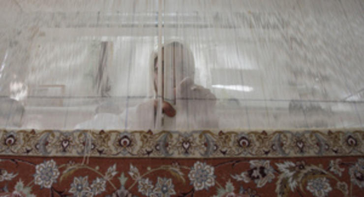 В Иране создали самый большой в мире ковер ручной работы