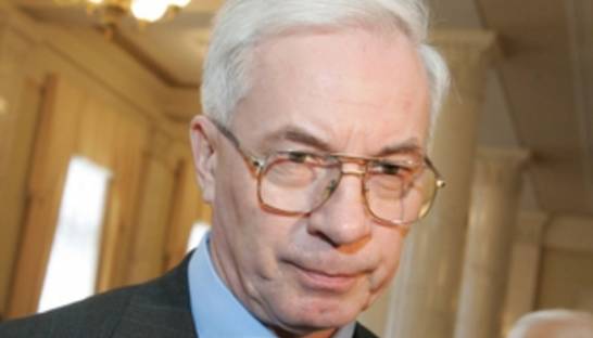 Азаров: Наши дети ведут необычный образ жизни