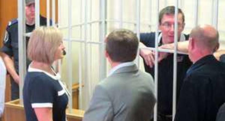 Пшонка: Кассационная жалоба по делу Луценко не прекращает действия приговора