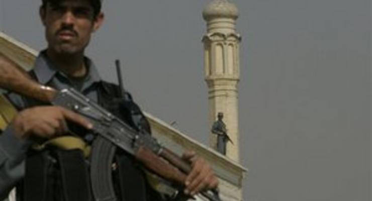 Афганских полицейских проверят на лояльность заново