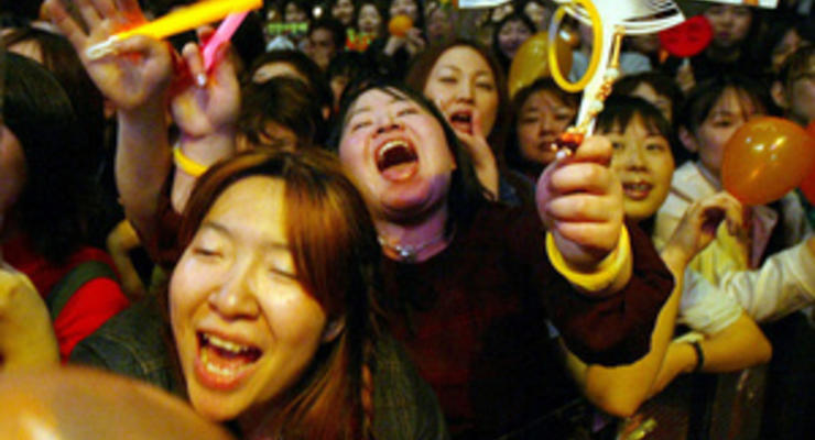 В японских клубах запретили танцевать после полуночи