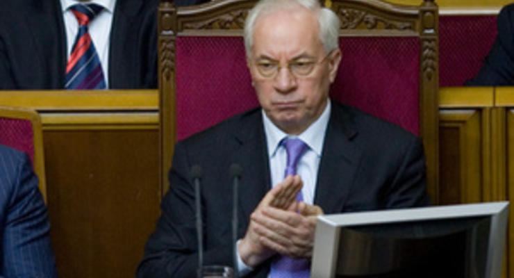Оппозиция вызывает Азарова в парламент для отчета