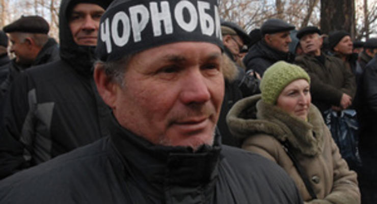 В Луганске чернобыльцы временно приостановили акцию протеста