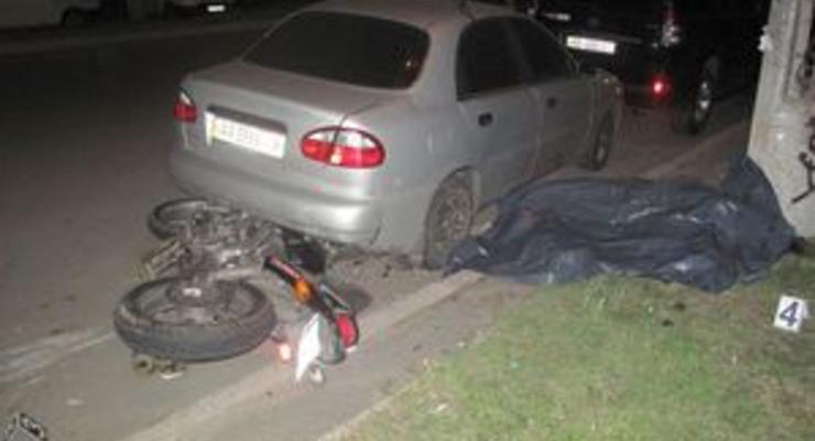 В ДТП в Киеве разбился мотоцикл, погибли пассажир и водитель