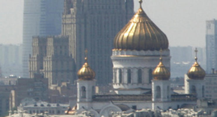 В храме Христа Спасителя в Москве мужчина облил чернилами икону