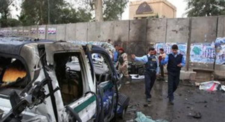 У входа в Зеленую зону Багдада террорист-смертник взорвал автомобиль