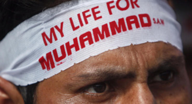 День любви к пророку Мухаммеду: в Пакистане отключили мобильную связь. Тысячи мусульман вышли на антиамериканские протесты