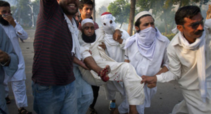 В Пакистане в День любви к пророку в столкновениях погибли не менее 19 человек