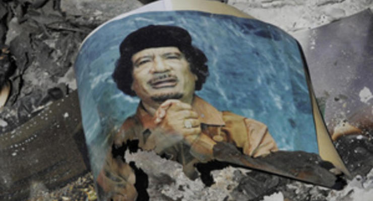 Во Франции умер один из поймавших Каддафи повстанцев. Ливии грозит возобновление гражданской войны