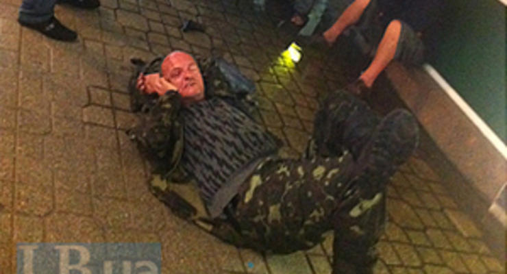Голландец, которого нашли окровавленным на Майдане, оштрафован за хулиганство
