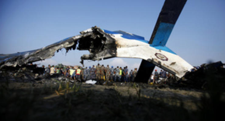 Авиакатастрофа в Непале: Незадолго до крушения самолет столкнулся с птицей