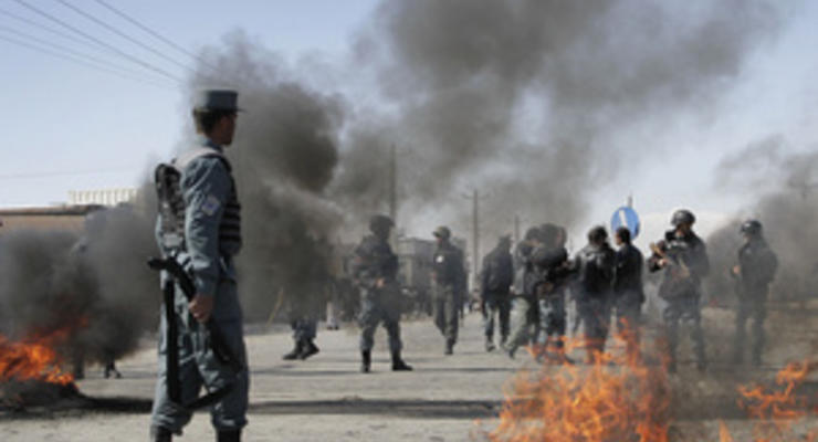 В Афганистане террорист-смертник подорвал себя посреди многолюдного рынка, есть жертвы