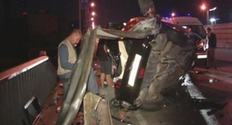 В Киеве водитель Infiniti G35 разбился на большой скорости