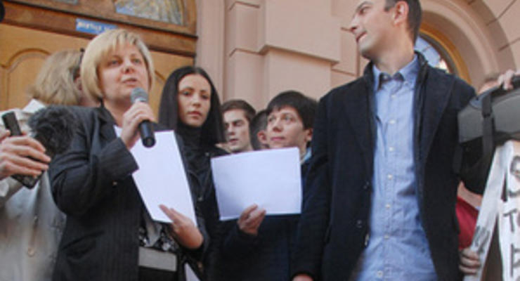 Егор Соболев про закон о клевете: Они хотят, чтобы этот народ им не мешал