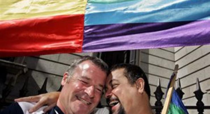 Омбудсмен критикует законопроект о запрете пропаганды гомосексуализма