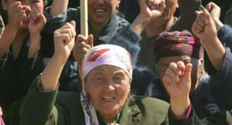 В Кыргызстане на протесты вышли более тысячи оппозиционеров
