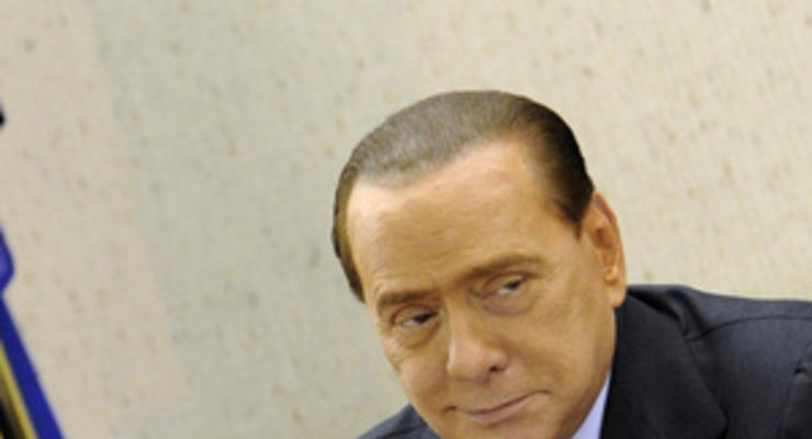 Берлускони намерен выдвинуть переполненный мигрантами остров на Нобелевскую премию мира
