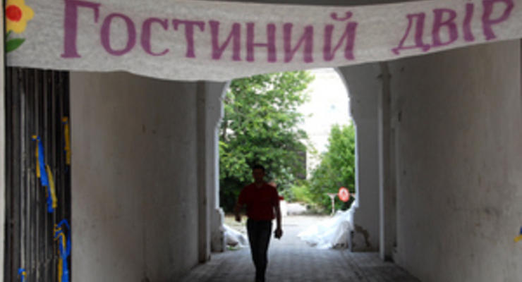 ЗН: За реконструкцией Гостиного двора стоят Фирташ и Бойко
