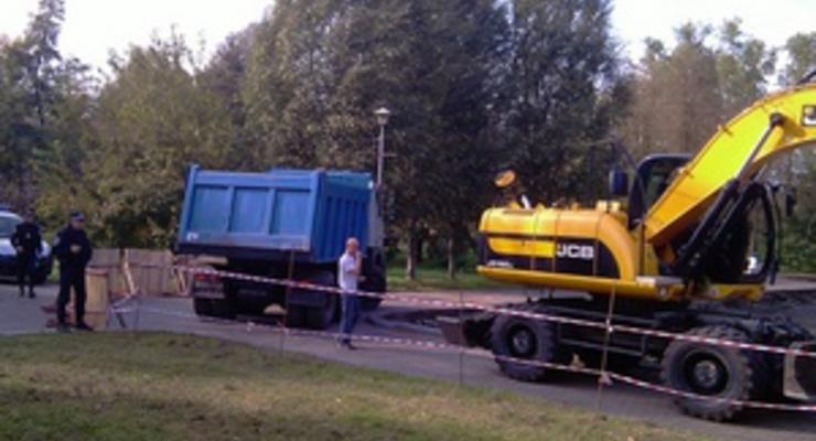 Жители одного из районов Киева бьют тревогу в связи с начавшимся строительством в парке Победы