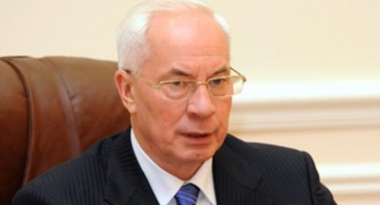 Азаров заявил, что граждан пугают "апокалИпсисом"