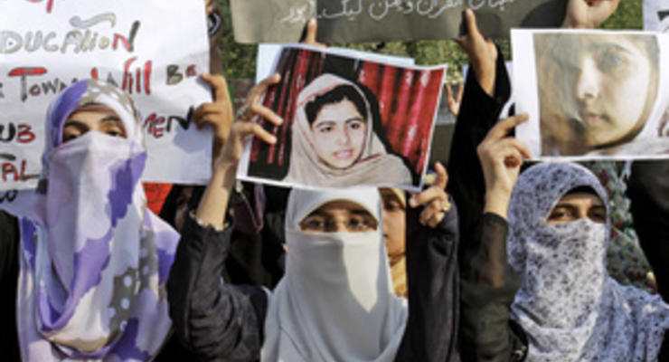 Власти Пакистана обещают $105 тысяч за помощь в поимке талибов, стрелявших в девочку