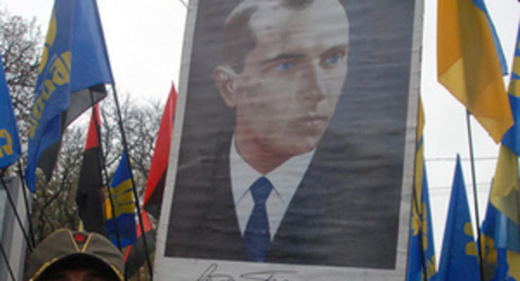 В Тернопольской области откроют памятник Бандере