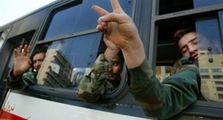 Сирийские оппозиционеры получили первую зарплату