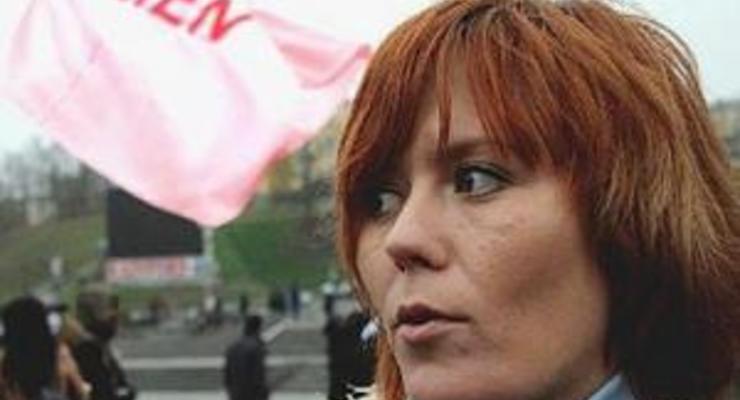 После требований Януковича милиция допросила главную FEMEN-ку о спиленном кресте