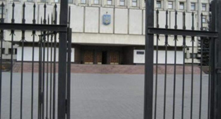 Здание Центризбиркома охраняется в усиленном режиме
