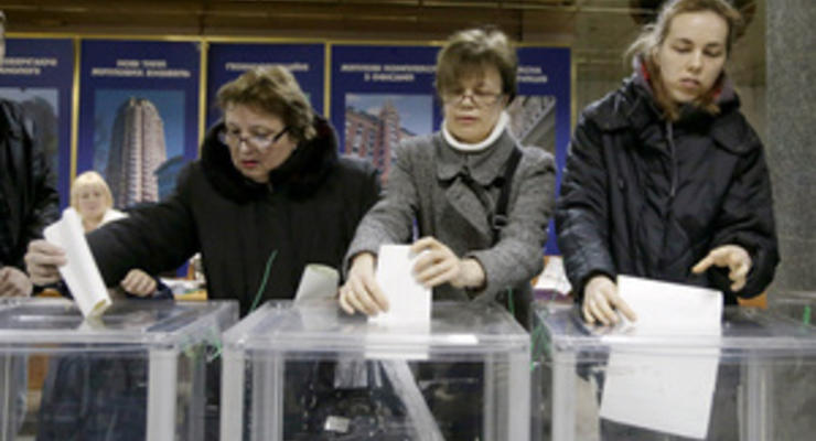 КИУ: В Крыму с избирательного участка хотели выгнать наблюдателя из Канады