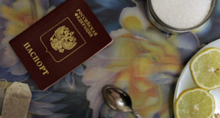 Желающих поехать за границу россиян могут обязать сдавать тест по международному этикету