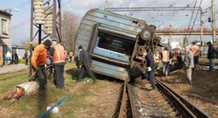 Янукович поручил расследование аварии пассажирского поезда Киев - Севастополь Генпрокуратуре