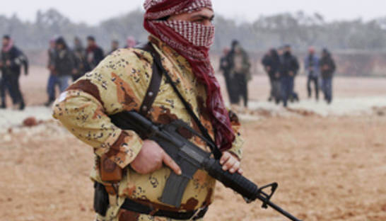 Атаковав блокпост на стратегической трассе, сирийские повстанцы убили 28 солдат и захватили бронетехнику