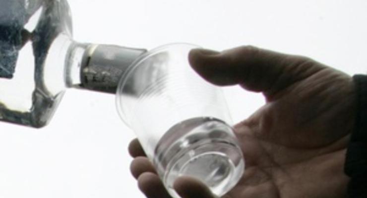 В Черкасской области двое школьников отравились алкоголем: один из них умер