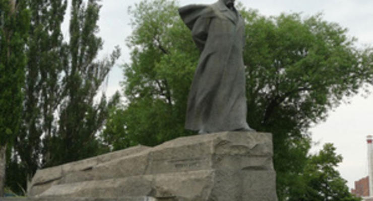 МИД: Власти Москвы вернули отреставрированный памятник Шевченко на прежнее место