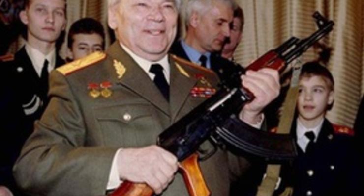 Михаил Калашников, к 93-му дню рождения, получил в подарок лифт в подъезде
