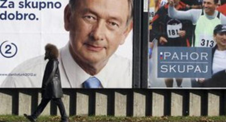 На президентских выборах в Словении лидирует экс-премьер
