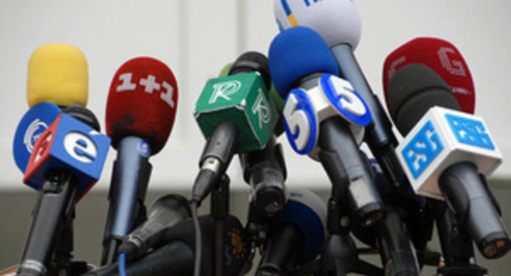 Ъ: Международный институт прессы отмечает давление на украинские СМИ и цензуру