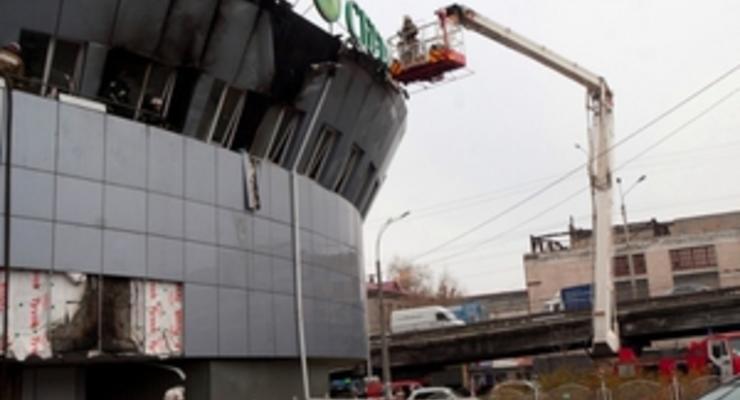 В Киеве на Шулявке горела трехэтажная пристройка к высотному зданию