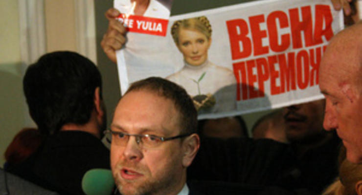 Тимошенко призывает добиваться отмены нового УПК